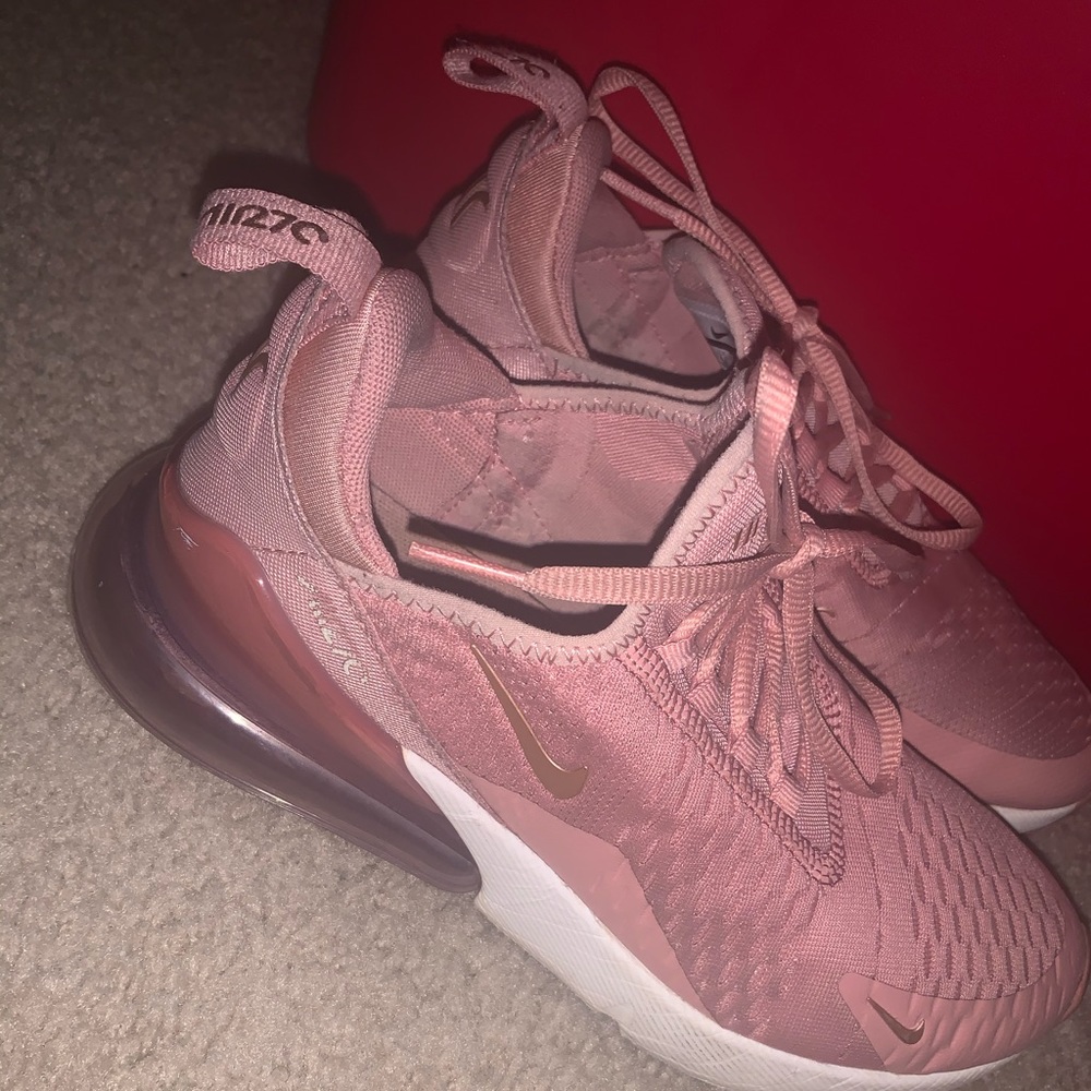 Women’s Nike 270’s - Picture 1 of 3